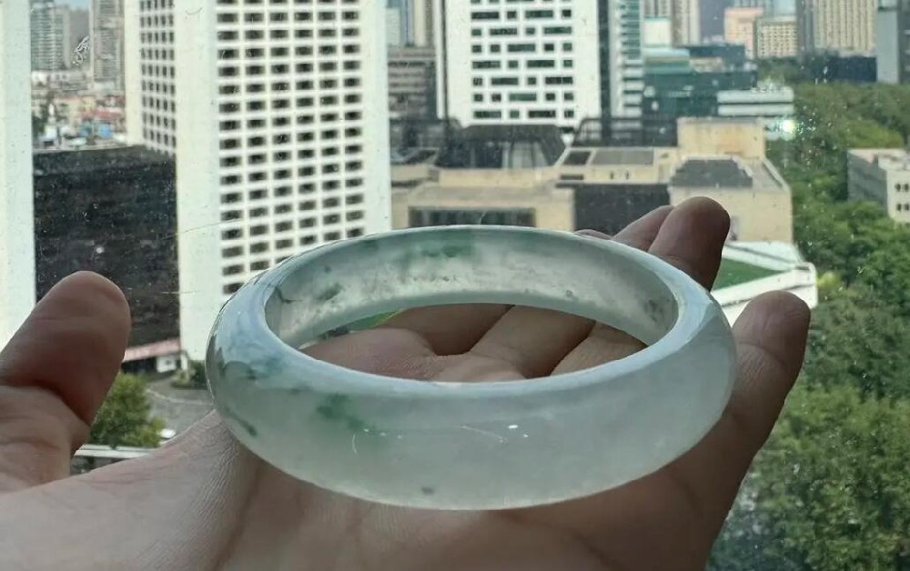 正规的翡翠回收联系方式,获取途径与注意事项解析
